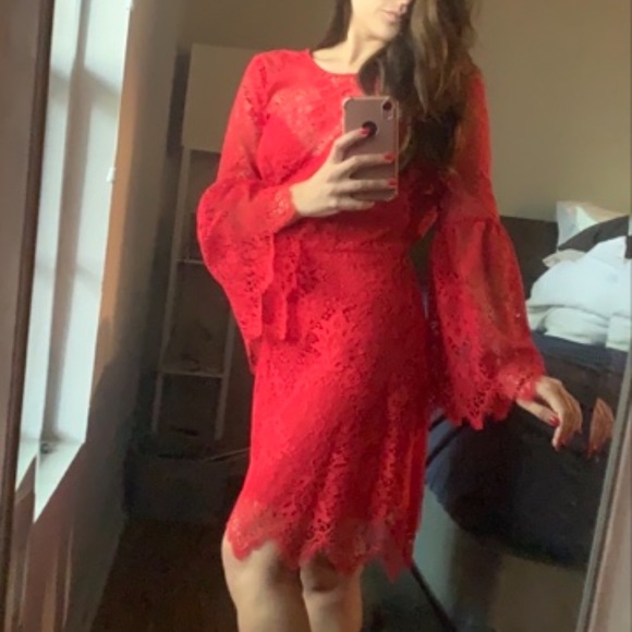 BCBG bright red Love Witch vibes dress 😍 - Picture 4 of 5